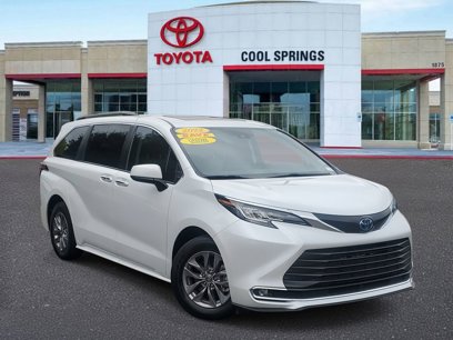 Used 2022 Toyota Sienna XLE