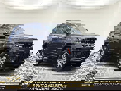 New 2025 Jeep Grand Cherokee Laredo