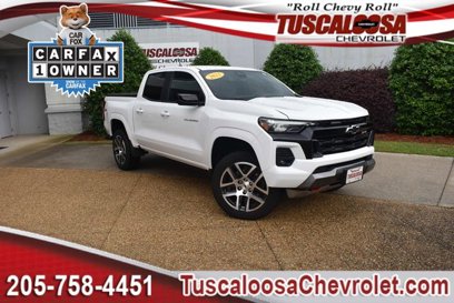 Used 2023 Chevrolet Colorado Z71 w/ Z71 Convenience Package 2