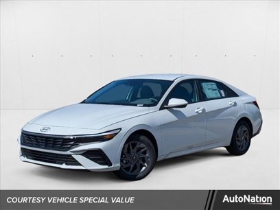 New 2024 Hyundai Elantra SEL