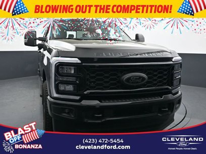New 2025 Ford F250 XLT w/ Black Appearance Package