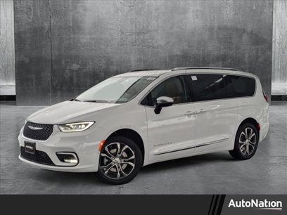 New 2025 Chrysler Pacifica Pinnacle
