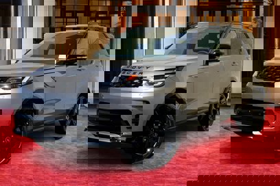 New 2025 Land Rover Discovery Dynamic SE