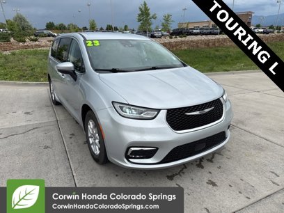 Used 2023 Chrysler Pacifica Touring-L