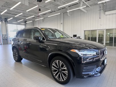 Used 2022 Volvo XC90 T5 Momentum w/ Climate Package
