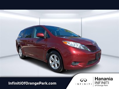 Used 2017 Toyota Sienna LE
