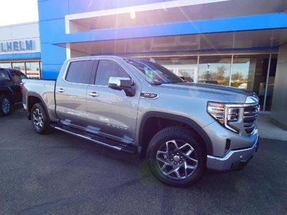 New 2025 GMC Sierra 1500 SLT w/ SLT Premium Plus Package