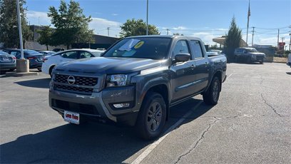 New 2025 Nissan Frontier SV w/ SV Convenience Package
