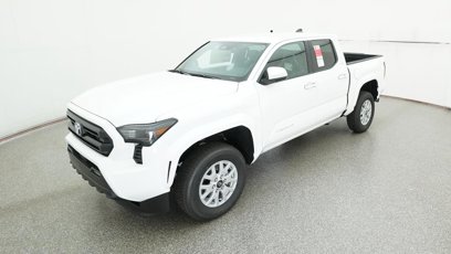 New 2025 Toyota Tacoma SR5