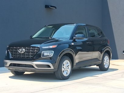 New 2025 Hyundai Venue SE