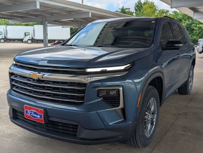 New 2025 Chevrolet Traverse LT w/ Enhanced Driving Package