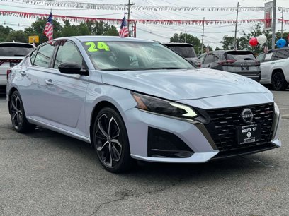 Used 2024 Nissan Altima 2.5 SR