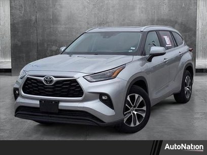 Used 2023 Toyota Highlander XLE