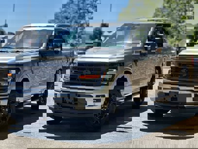 New 2025 Ford F150 XLT w/ Equipment Group 302A MID