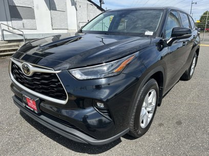 Used 2022 Toyota Highlander LE