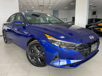 Used 2023 Hyundai Elantra Blue