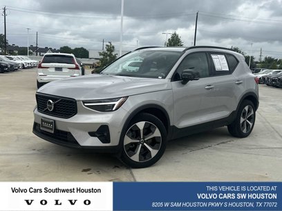 Certified 2025 Volvo XC40 B5 Plus w/ Protection Package Premier