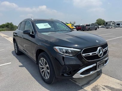 New 2025 Mercedes-Benz GLC 300