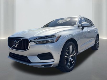 Used 2019 Volvo XC60 T5 Momentum w/ Premium Package