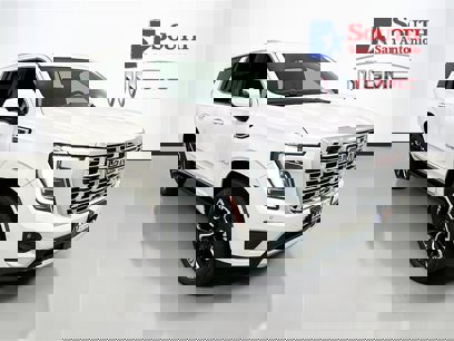 New 2025 GMC Yukon Denali w/ Denali Reserve Package