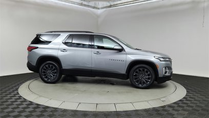 Used 2023 Chevrolet Traverse RS
