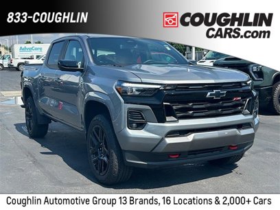 Used 2024 Chevrolet Colorado Z71 w/ Z71 Convenience Package 2