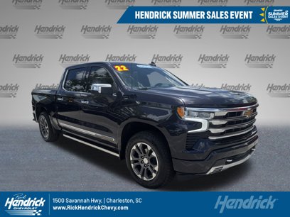 Certified 2022 Chevrolet Silverado 1500 High Country w/ LPO, Dark Essentials Package