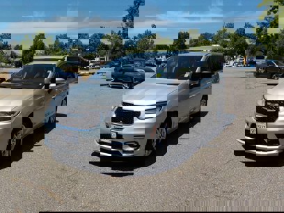 Used 2023 Chrysler Pacifica Touring-L