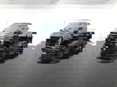 New 2025 Ford F250 XLT w/ Black Appearance Package
