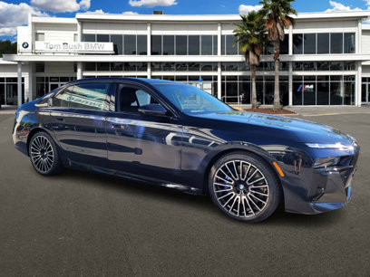 New 2025 BMW 760i xDrive w/ Executive Package