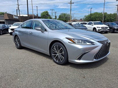 Certified 2022 Lexus ES 350 w/ Premium Package