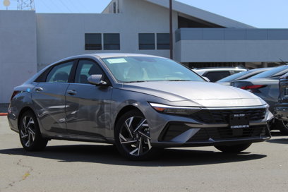 New 2025 Hyundai Elantra SEL