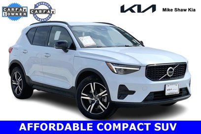 Used 2024 Volvo XC40 B5 Core