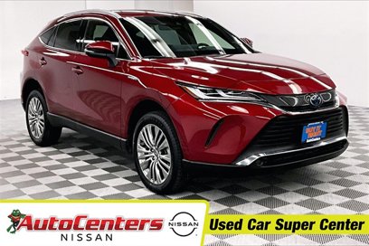 Used 2021 Toyota Venza XLE w/ Softex Package