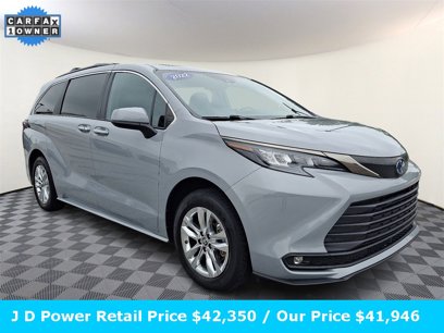 Used 2022 Toyota Sienna XLE Woodland Edition