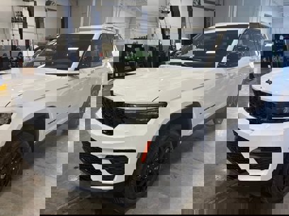 New 2025 Jeep Grand Cherokee Laredo