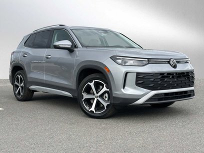 New 2025 Volkswagen Tiguan SE