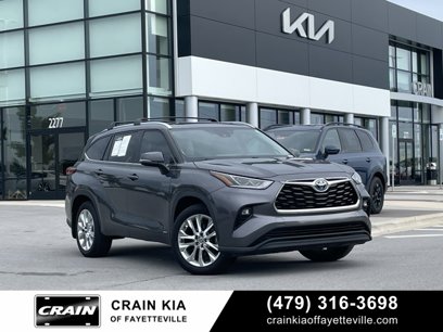 Used 2023 Toyota Highlander Limited