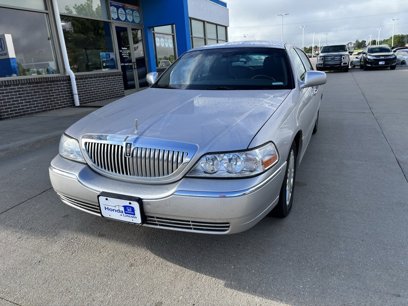 Used 2011 Lincoln Town Car Signature Limited w/ Continental Edition Pkg