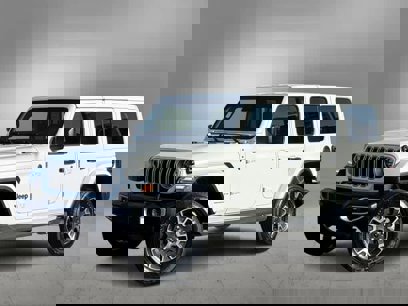 New 2025 Jeep Wrangler Sahara w/ Safety Group