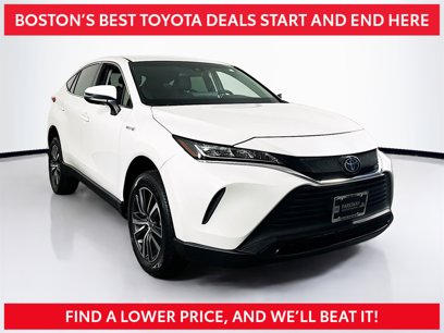 Certified 2021 Toyota Venza LE w/ Carpet Mat Package (TMS)