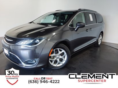 Used 2020 Chrysler Pacifica Touring-L w/ Tire & Wheel Group