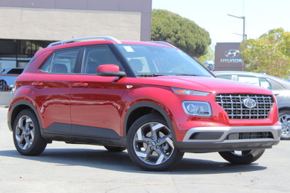 New 2025 Hyundai Venue Limited
