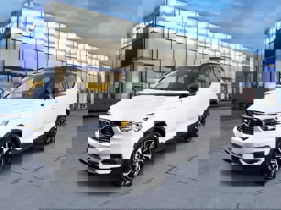 Used 2021 Volvo XC40 T5 R-Design
