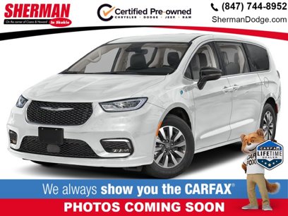 Certified 2024 Chrysler Pacifica Premium