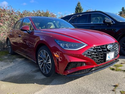 New 2023 Hyundai Sonata Limited w/ Preferred Accessory Package