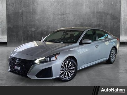 Used 2023 Nissan Altima 2.5 SV
