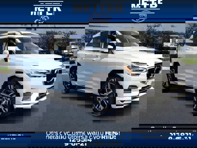 Used 2020 Volvo XC60 T6 Momentum w/ Protection Package