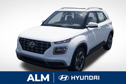 New 2025 Hyundai Venue SEL