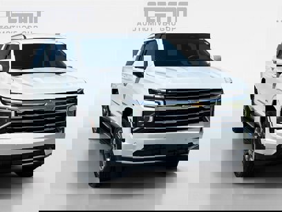 New 2025 Chevrolet Suburban LT w/ Comfort Package